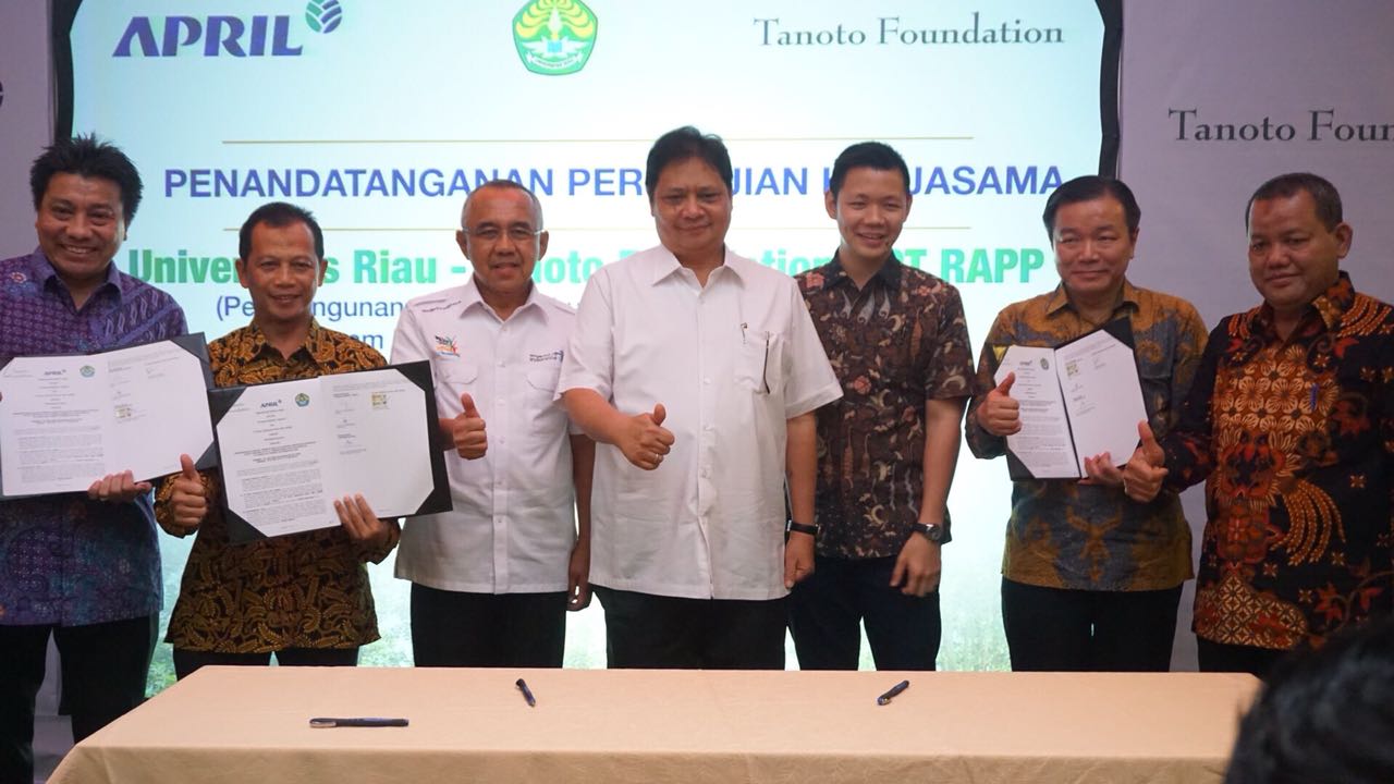 Tanoto Foundation Supports Human Resource Development For Pulp & Paper Industry