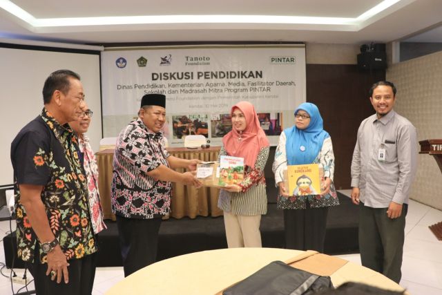 Improving Education Quality of Islamic Schools